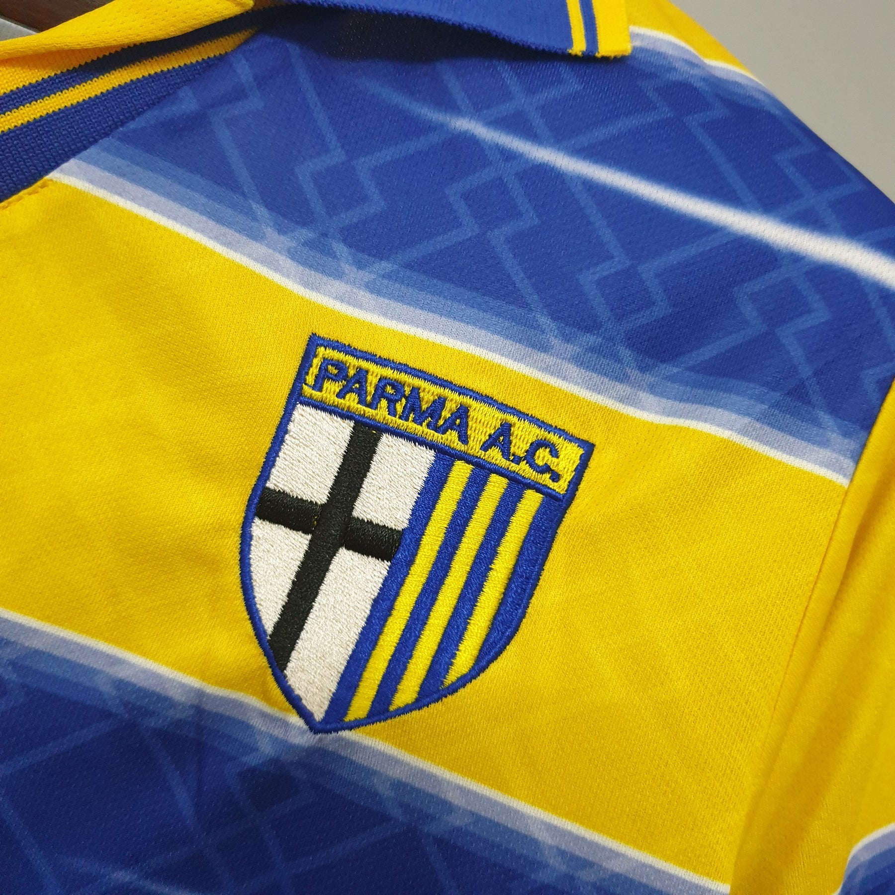 Parma Home Jersey 98/99 - Retro Version