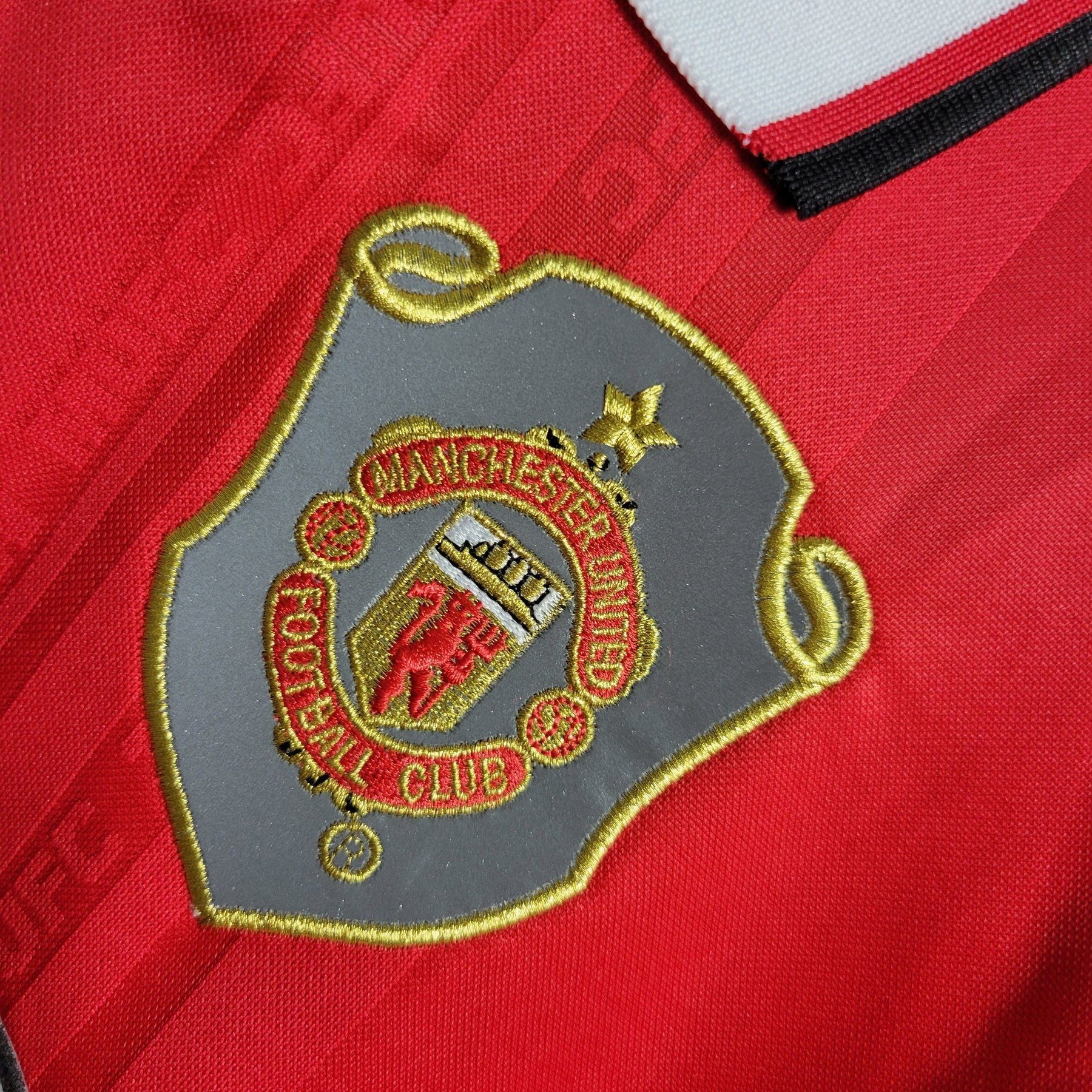 Manchester United Home Shirt 1999 - Retro Version