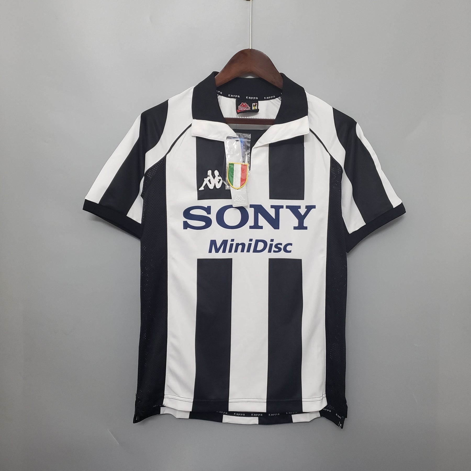 Juventus Home Jersey 97/98 - Retro Version