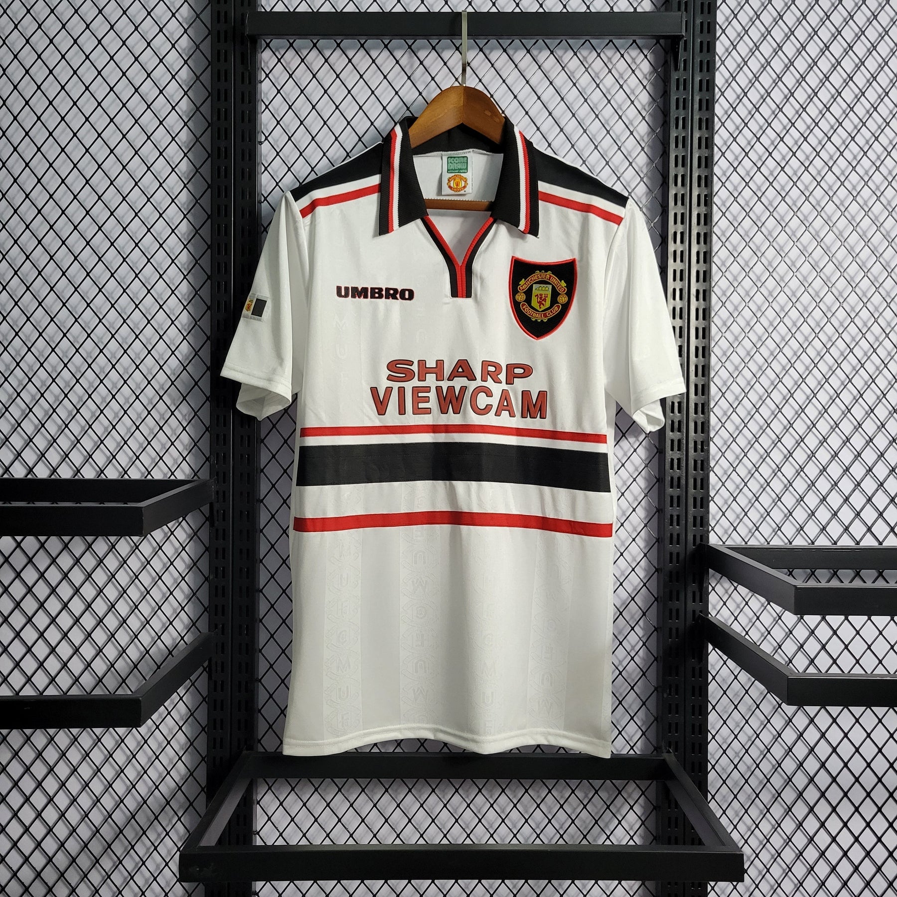 Manchester United Away Shirt 97/99 - Retro Version