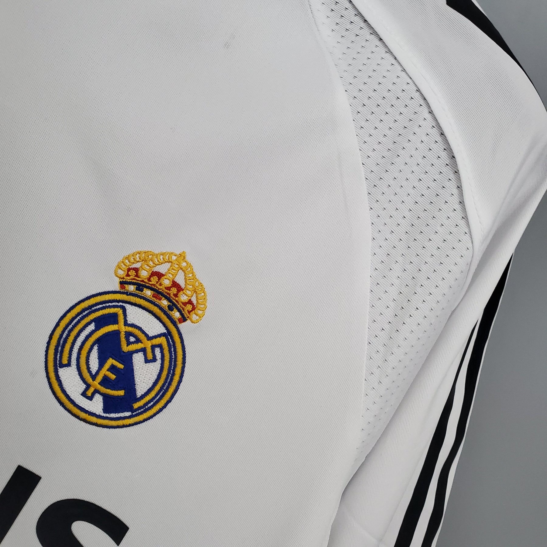 Real Madrid Home Jersey 05/06 - Retro Version