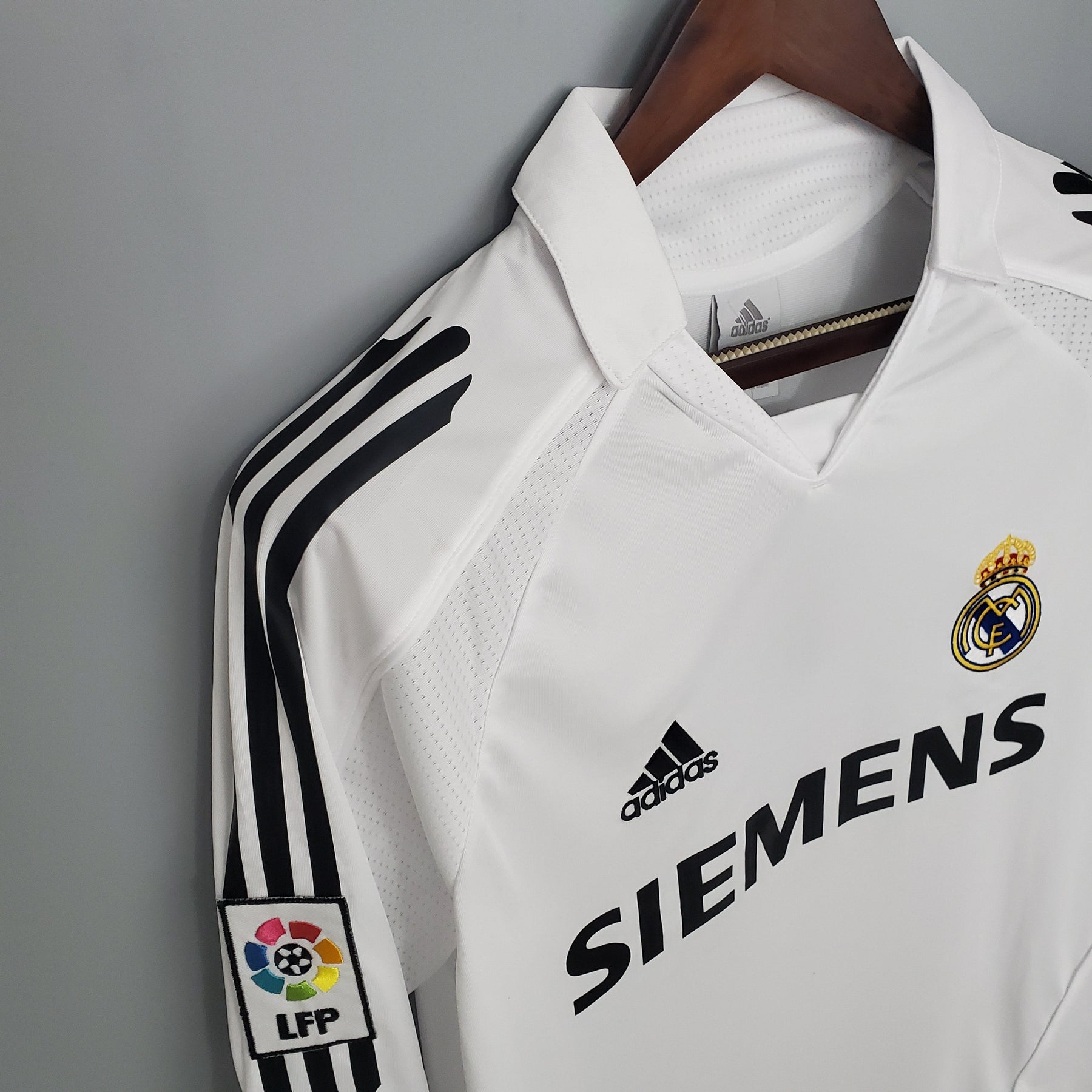 Real Madrid Home Shirt 05/06 - Retro Version Long Sleeve