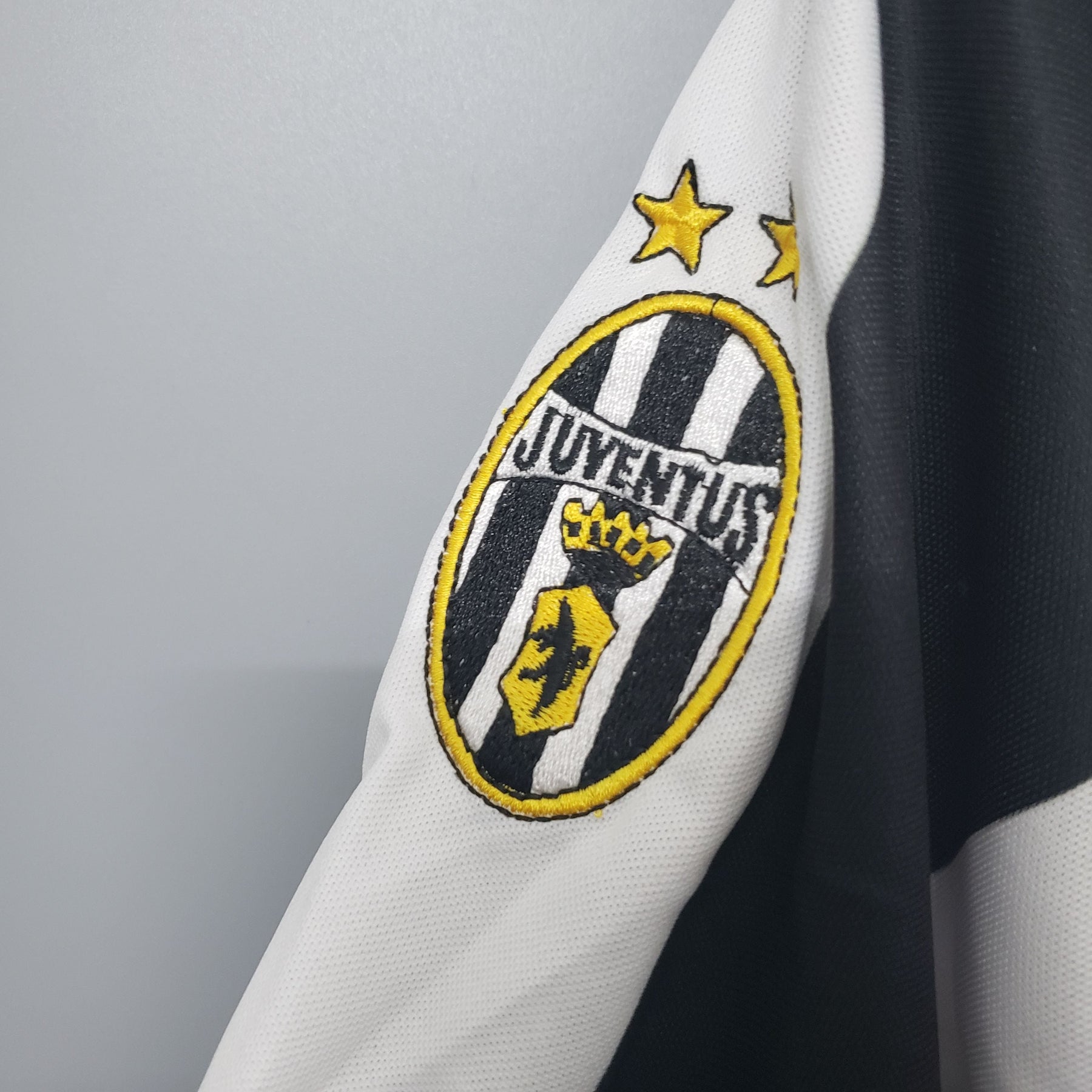 Juventus Home Jersey 97/98 - Retro Version