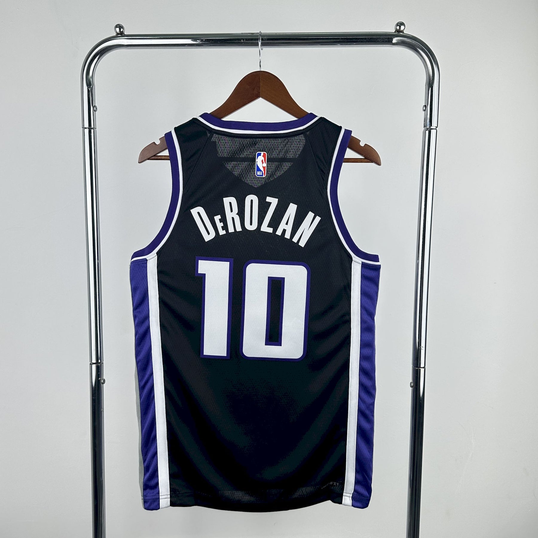 Sacramento Kings 2024/25 AwayTeam DEROZAN#10