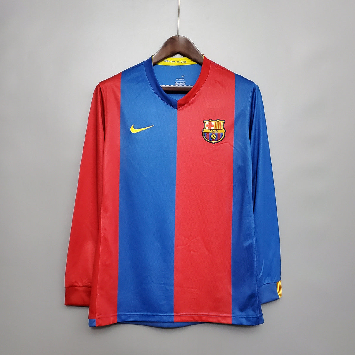 Barcelona Home Jersey 06/07 - Long Sleeve Retro Version