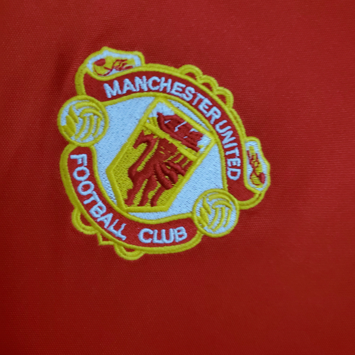 Manchester United Home Jersey 85/86 - Retro Version