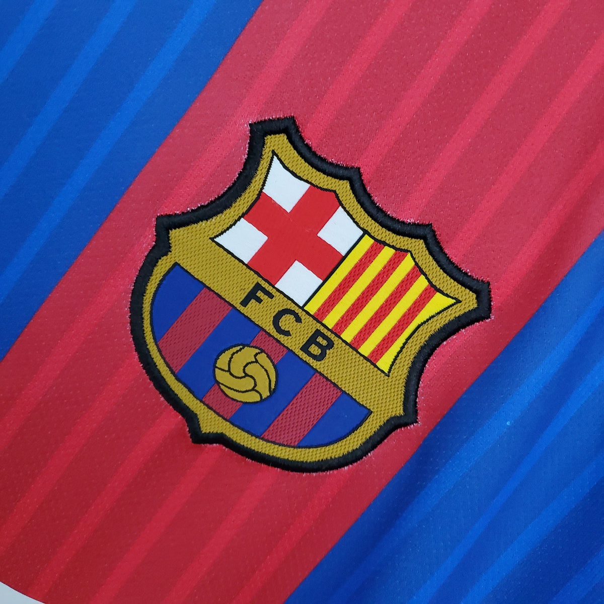 Barcelona Home Jersey 16/17 - Retro Version