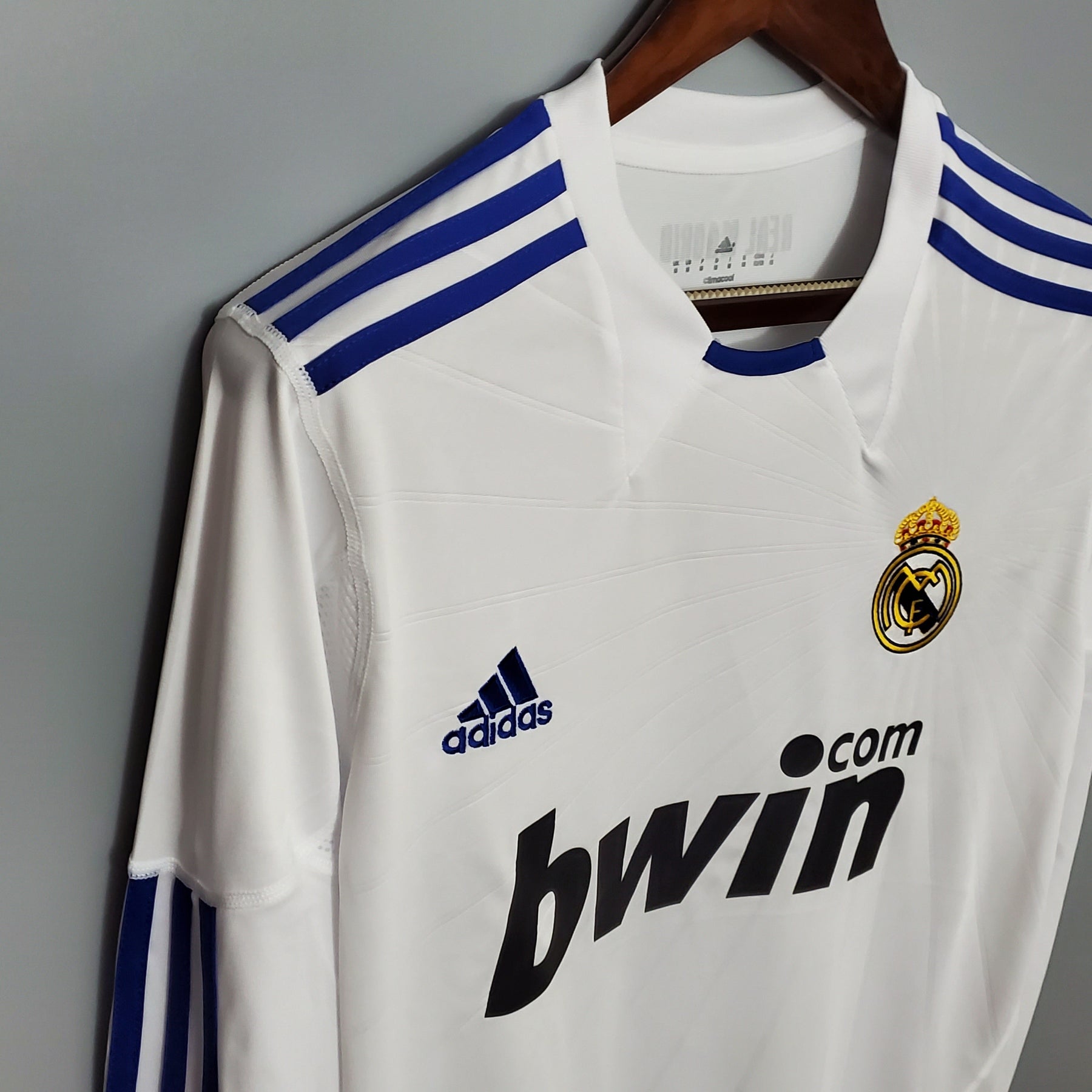 Real Madrid Home Jersey 10/11 - Long Sleeve Retro Version