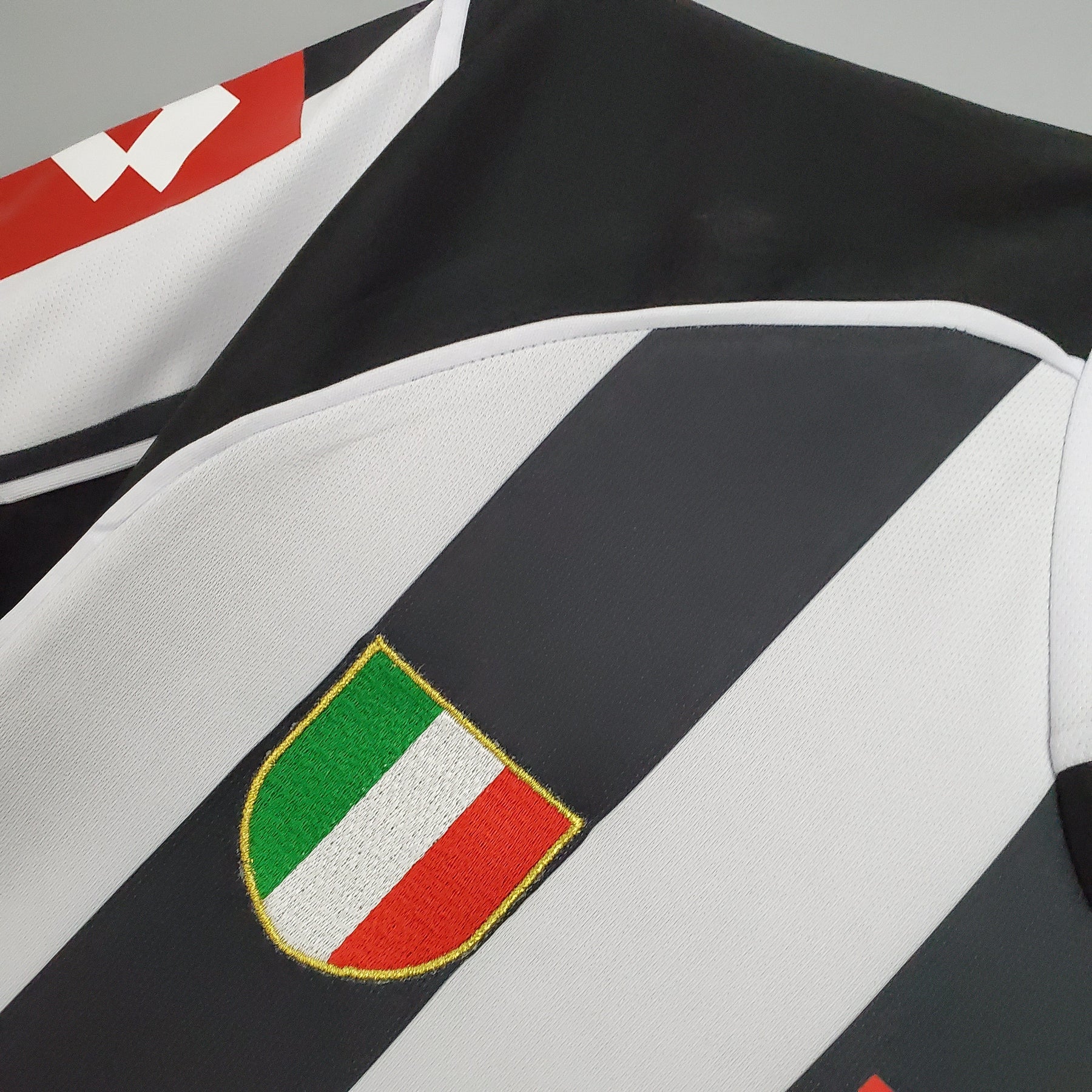 Juventus Home Jersey 02/03 - Retro Version