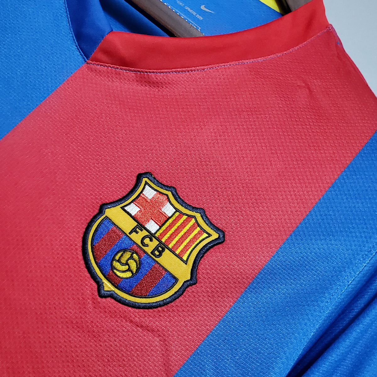 Barcelona Home Jersey 06/07 - Long Sleeve Retro Version