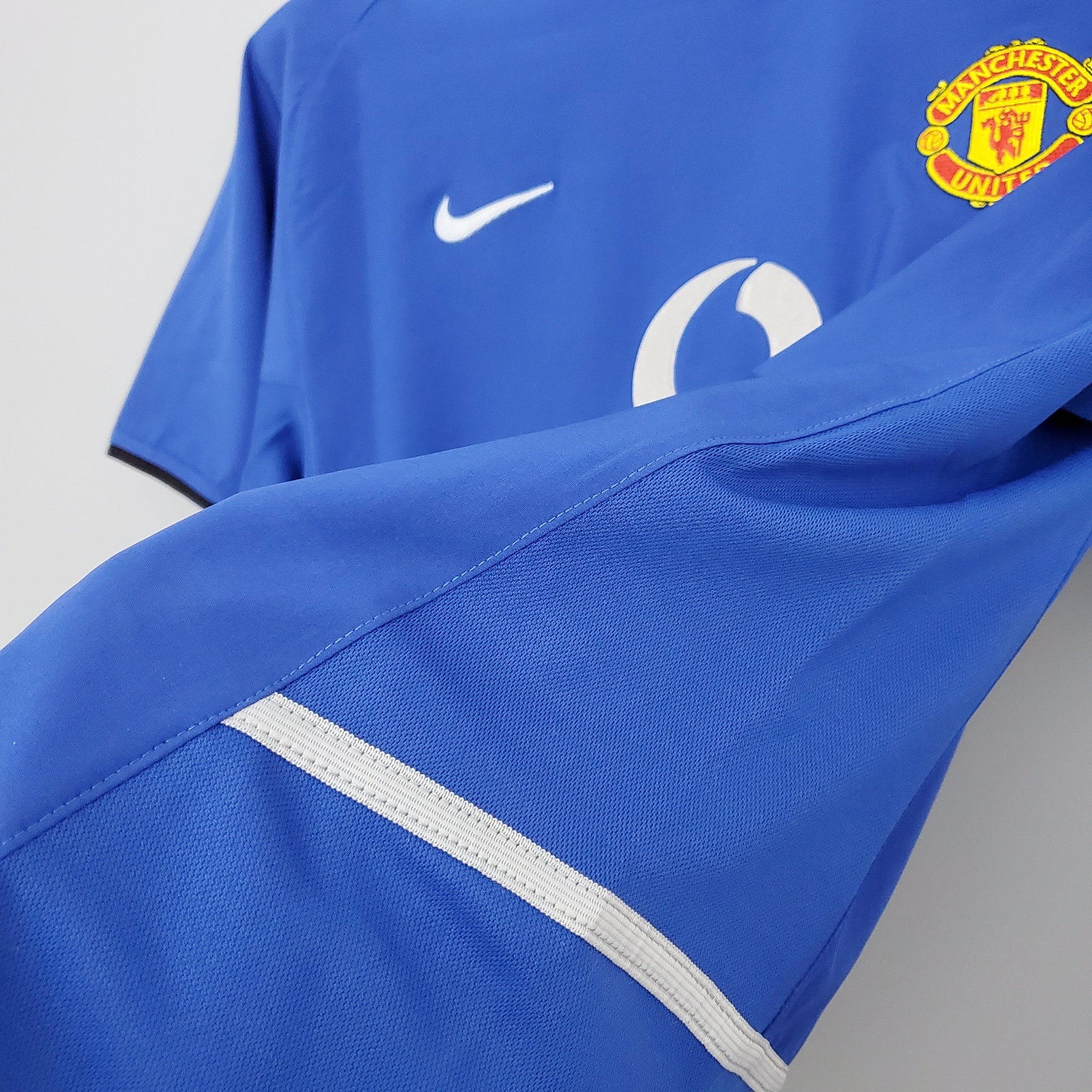 Manchester United Away Shirt 02/04 - Retro Version