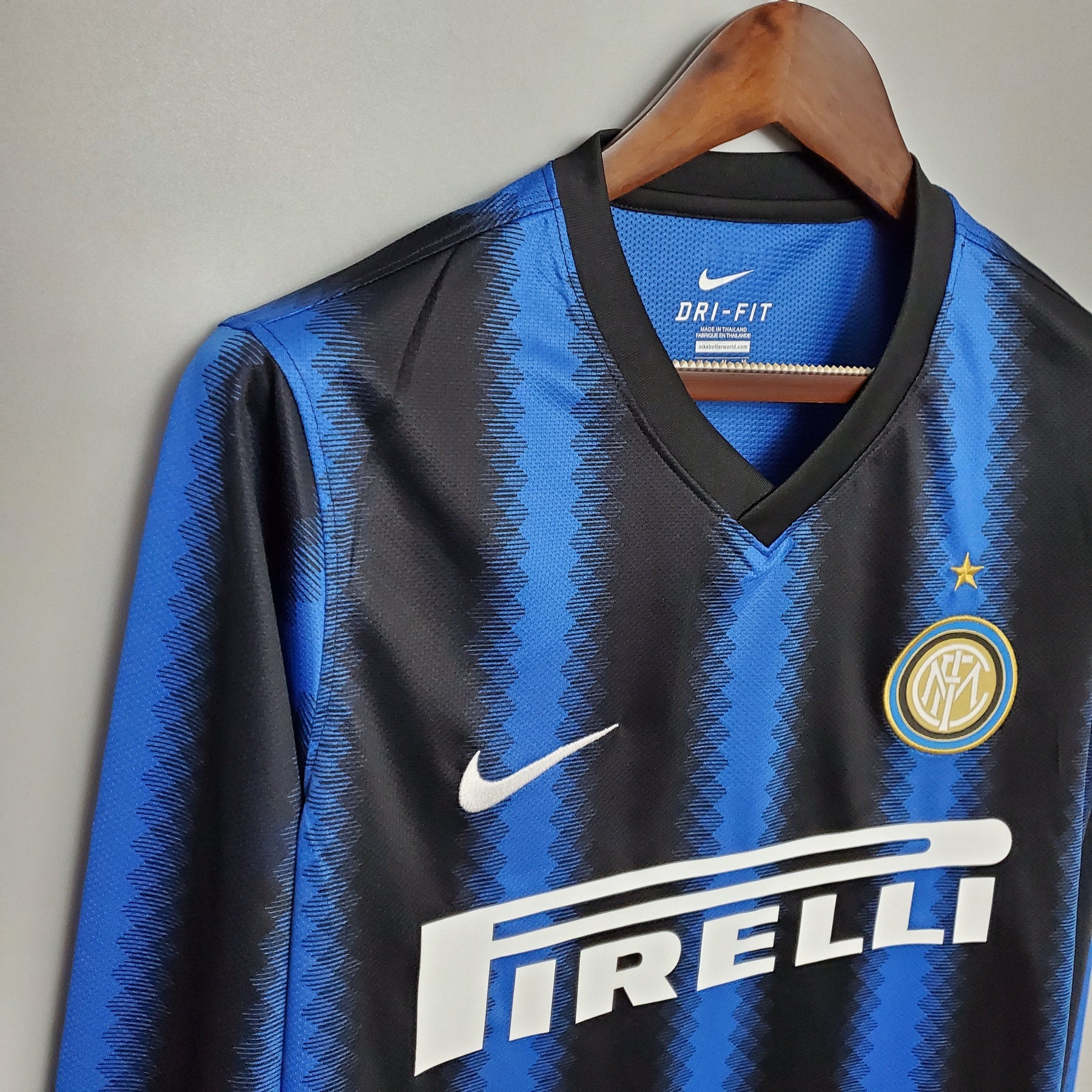 Inter Milan Home Jersey 10/11 - Long Sleeve Retro Version