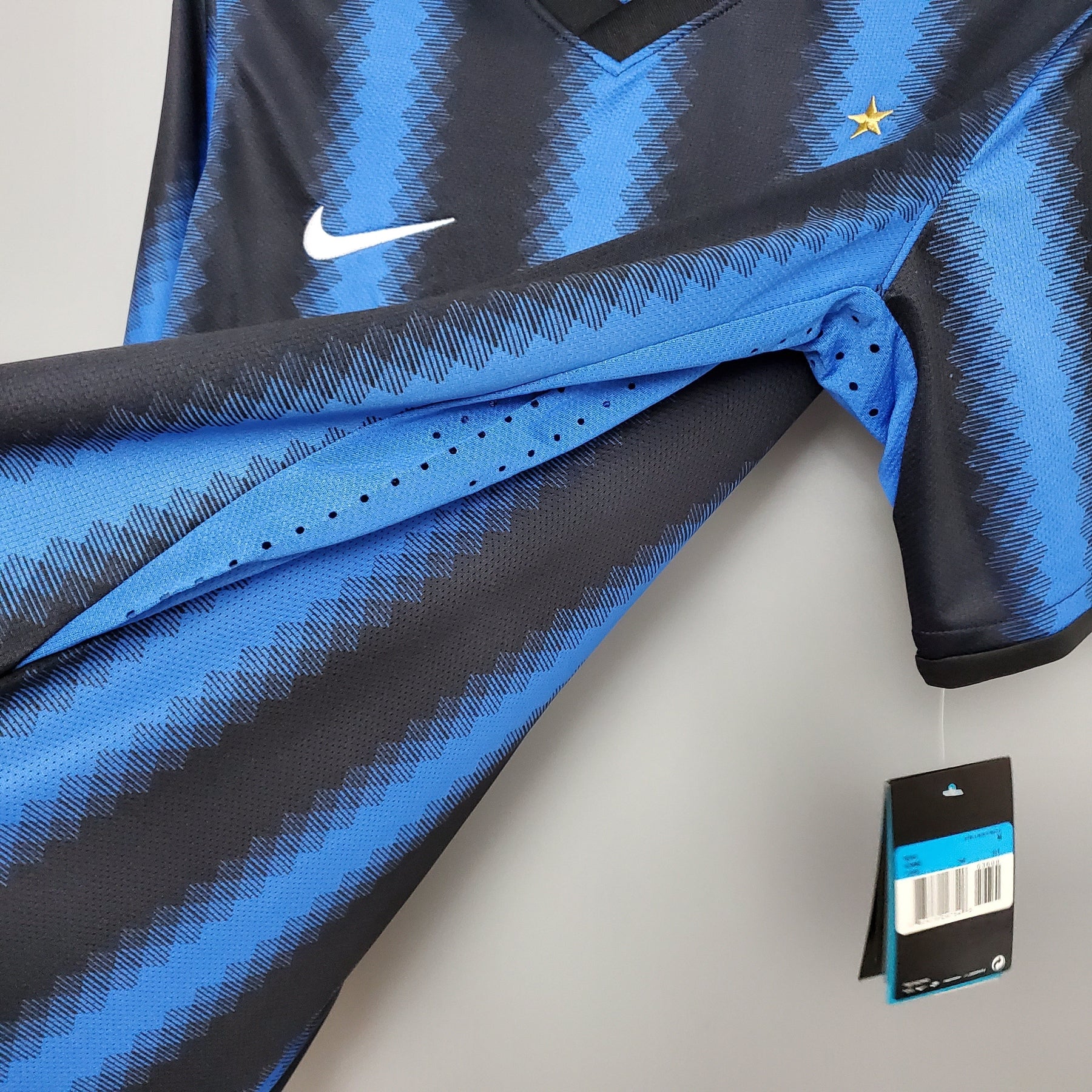 Inter Milan Home Jersey 10/11 - Retro Version