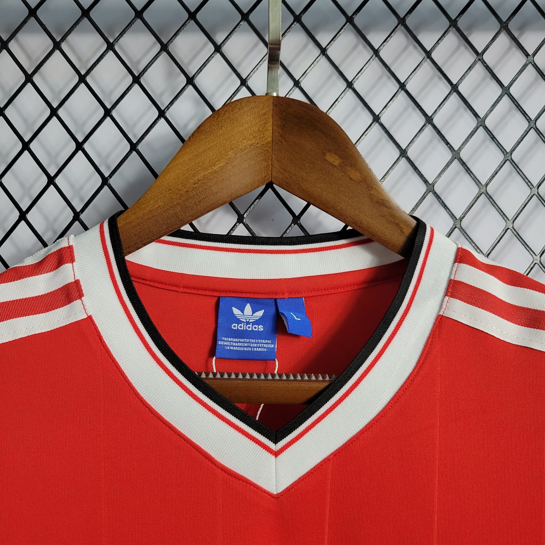 Manchester United Home Shirt 1984 - Retro Version