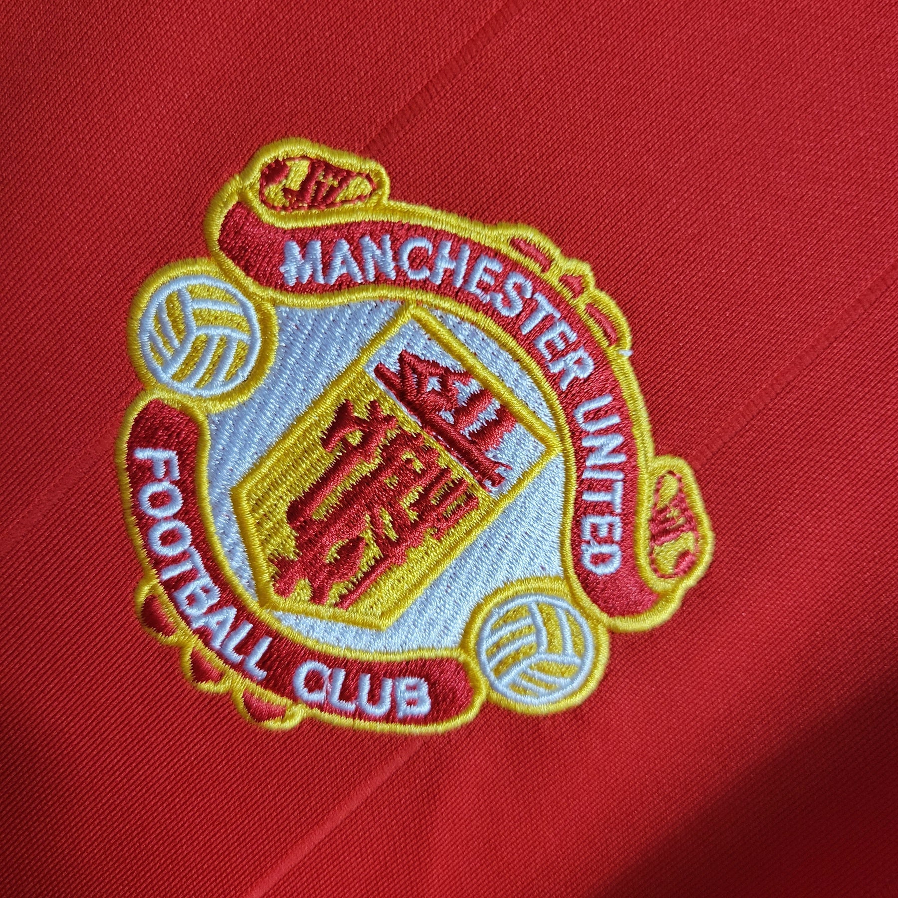 Manchester United Home Shirt 1984 - Retro Version