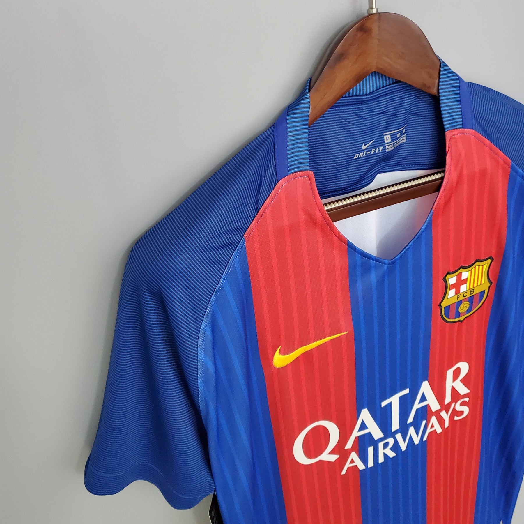 Barcelona Home Jersey 16/17 - Retro Version