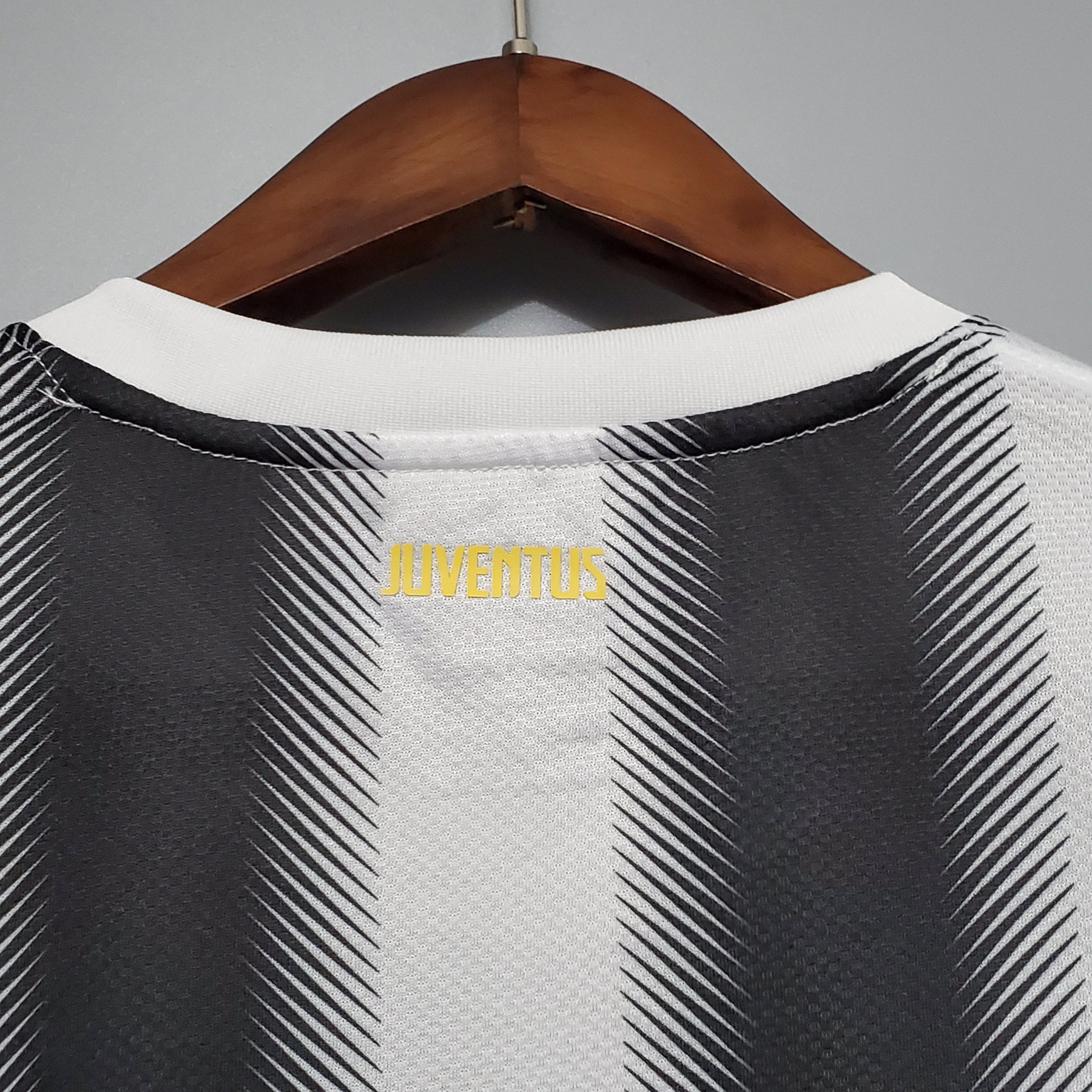 Juventus Home Jersey 11/12 - Retro Version