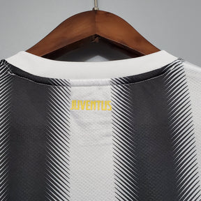 Juventus Home Shirt 11/12 - Retro Version