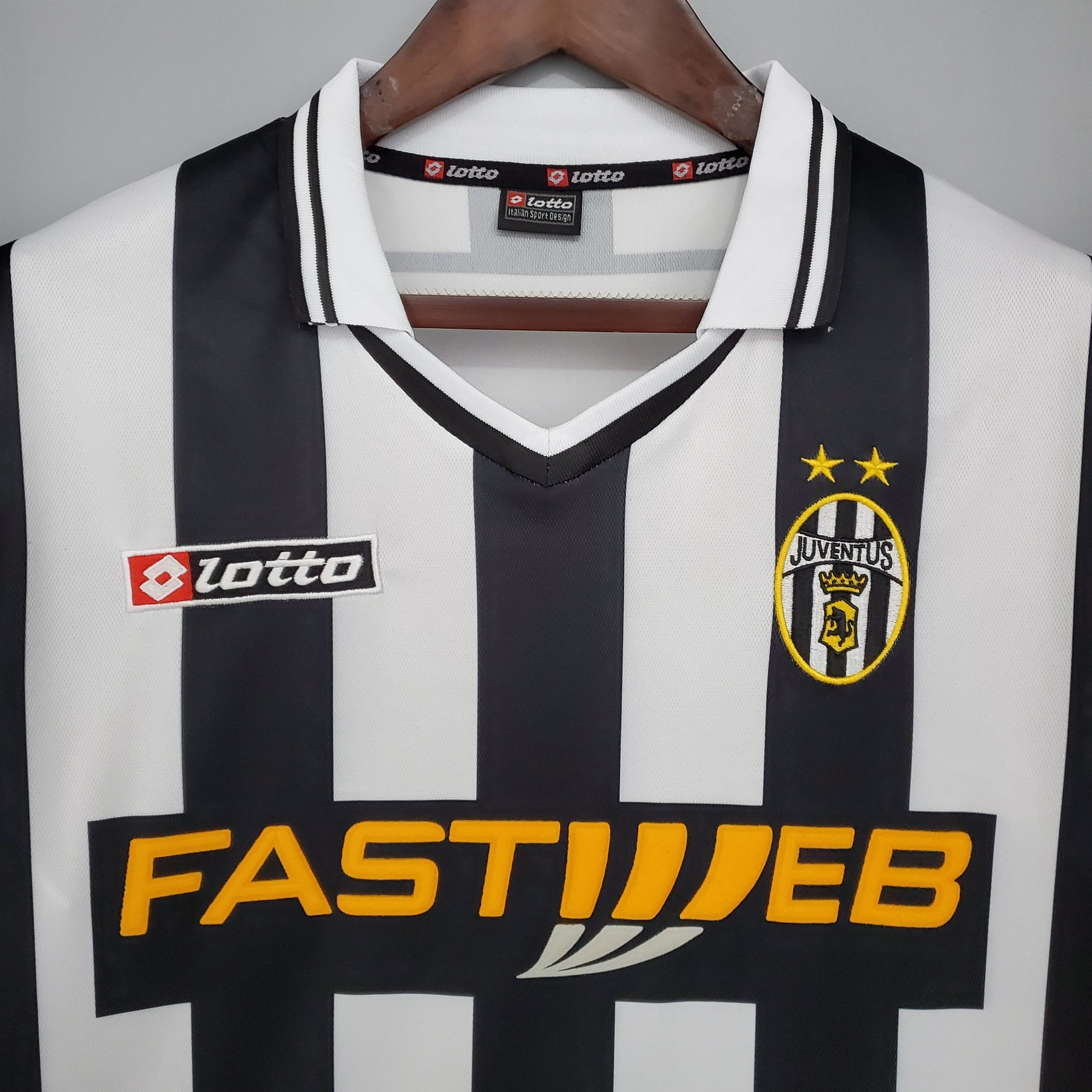 Juventus Home Jersey 01/02 - Retro Version